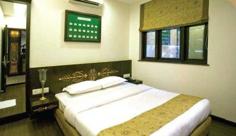 Jc Chalet Bombay Esterno foto